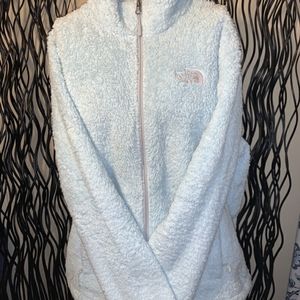 Fluffy Women's North Face Pull Over
